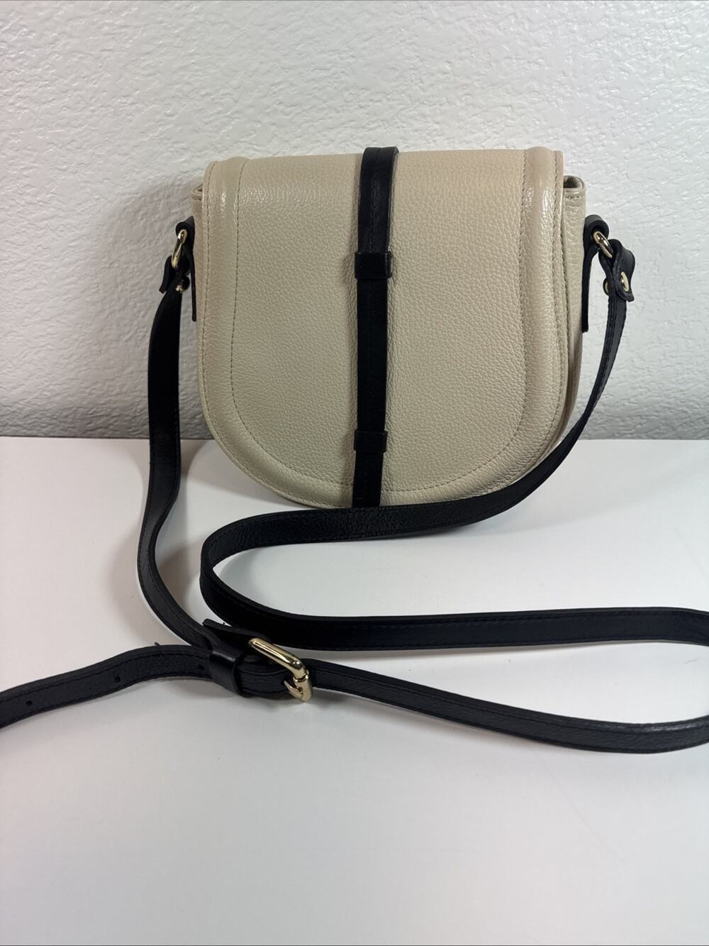 Valentino Leather Beige And Black Crossbody Handbag